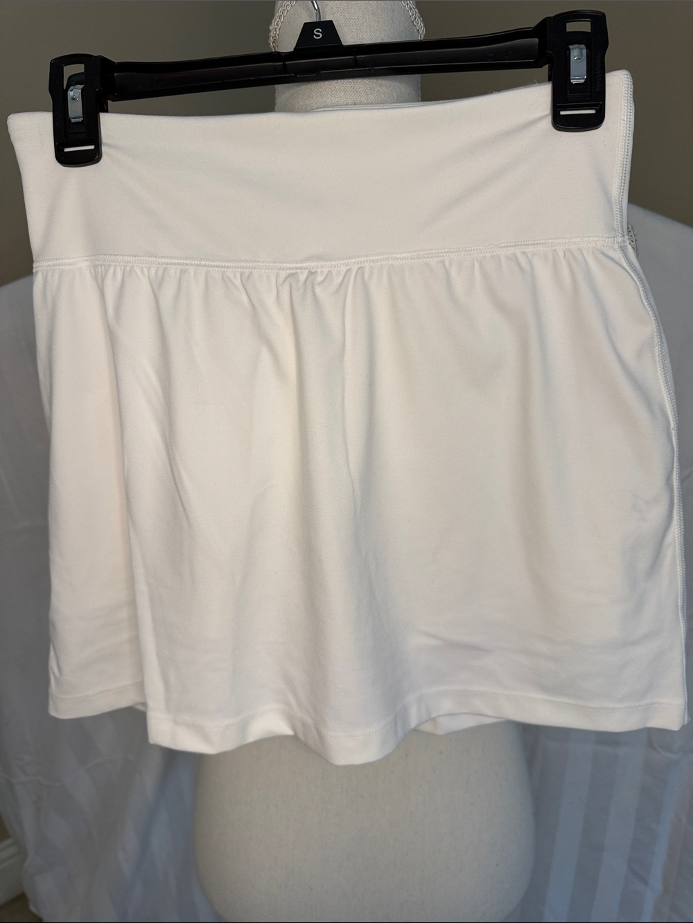 GAP White GapFit Athletic Skort perfect for pickleball/ tennis size small